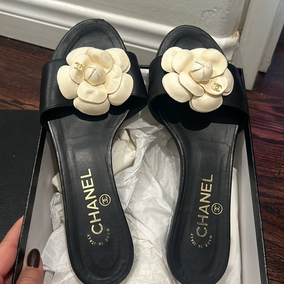 🖤🤍Chanel Camellia Mule Sandals. 37. - Picture 4 of 7
